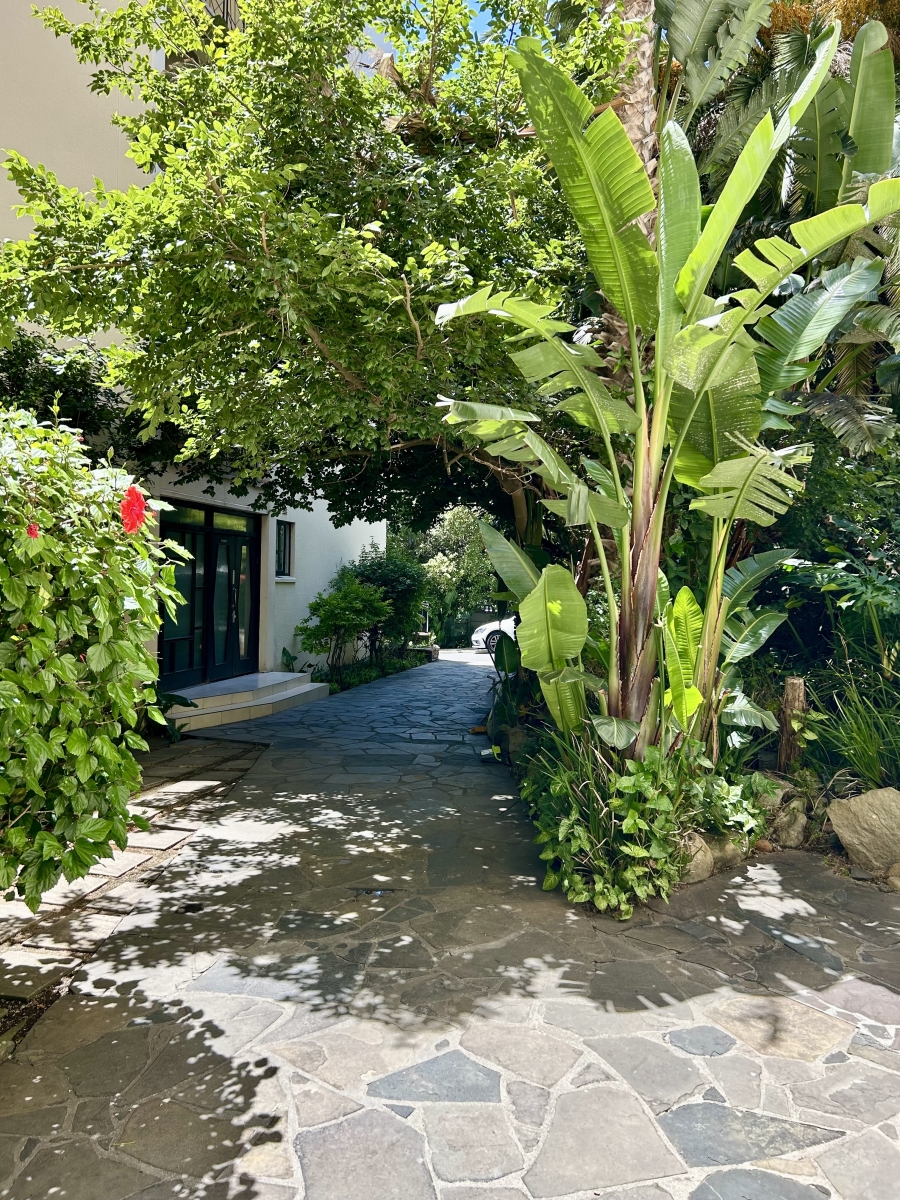 0 Bedroom Property for Sale in Sea Point Western Cape